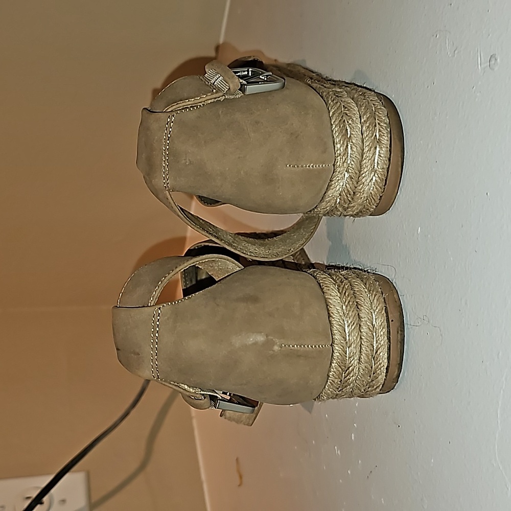 Espadrilles - Picture 9 of 9